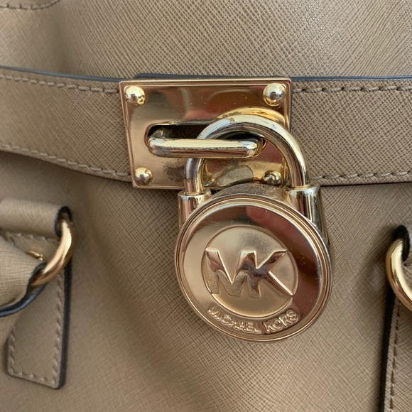 Michael Kors Hamilton Saffiano Leather Medium Satchel - Picture 7 of 8